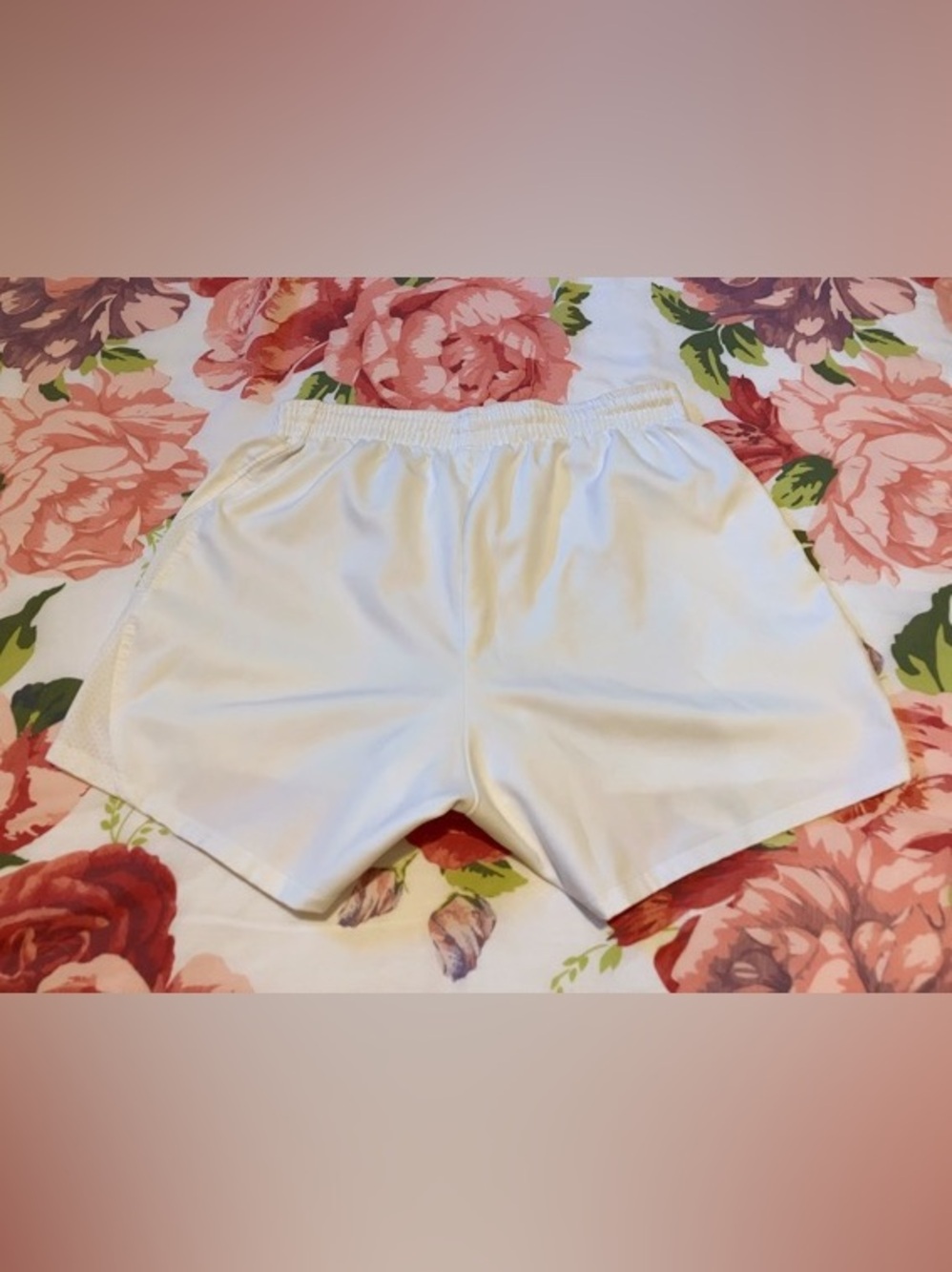 Under Armor White Performance Drawstring Shorts - Picture 2 of 10